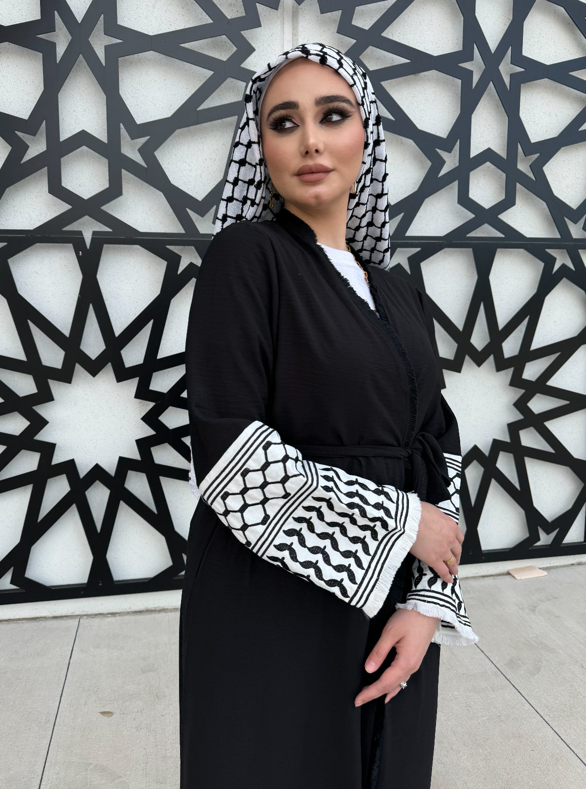 Keffiyeh Abaya - Black