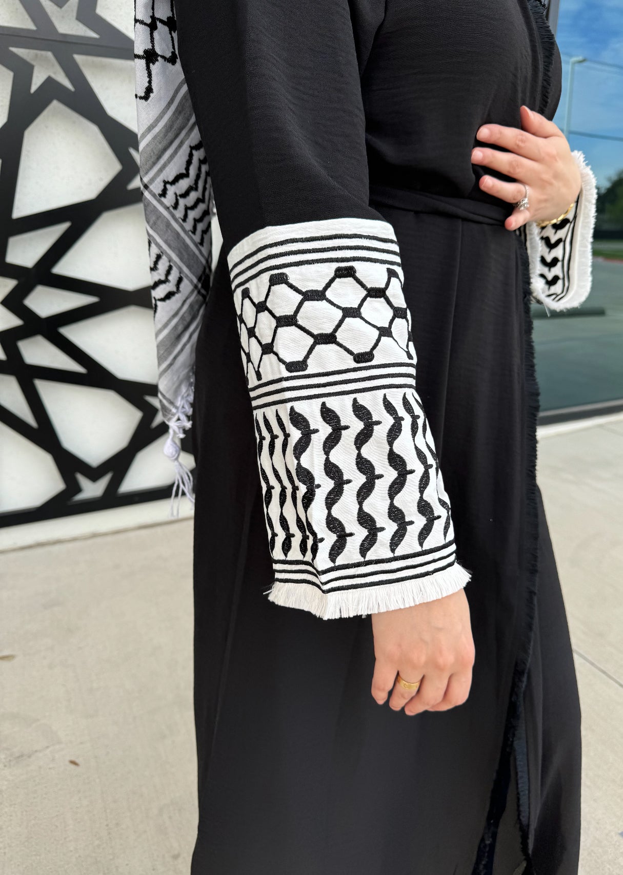 Keffiyeh Abaya - Black
