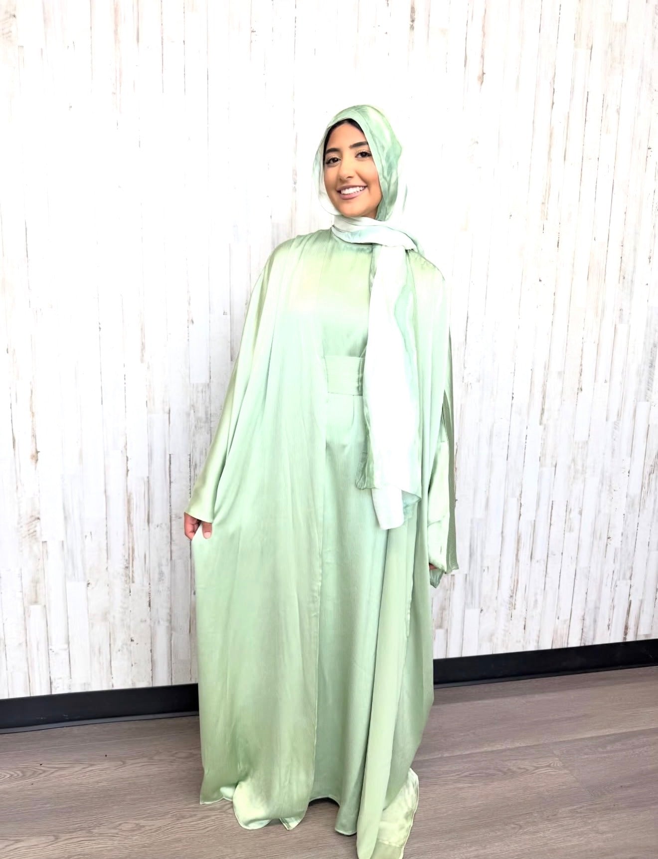Shine Open Abaya - Green