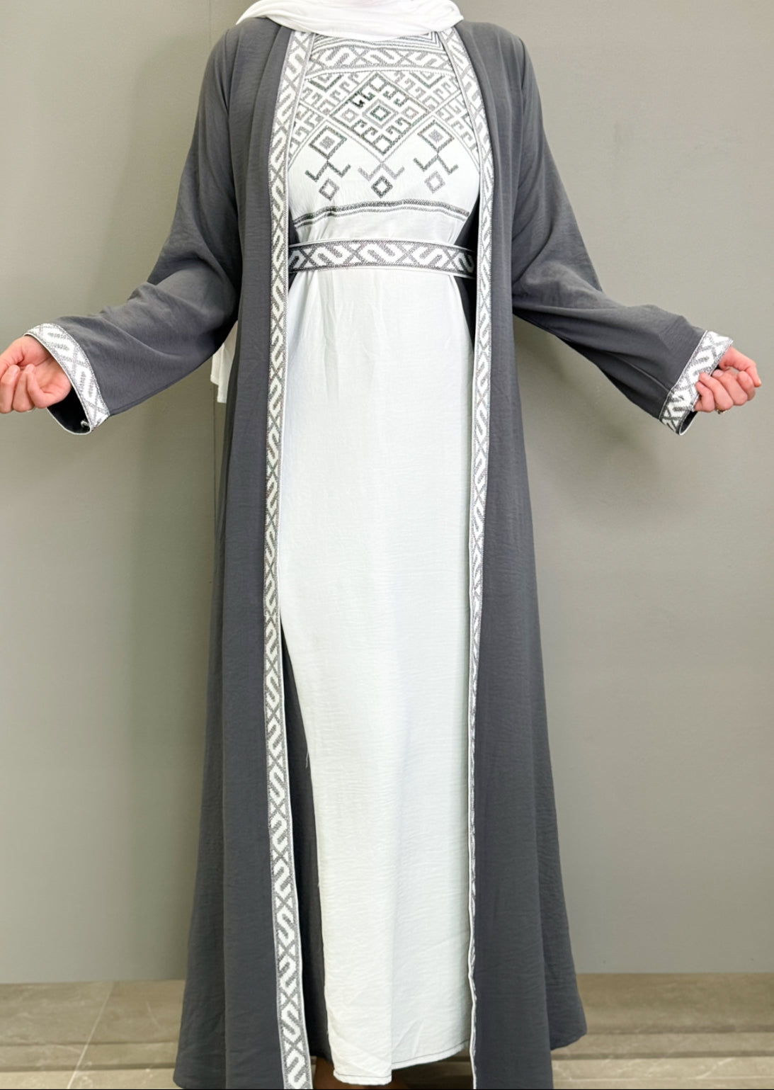 Bold Border Abaya - Gray
