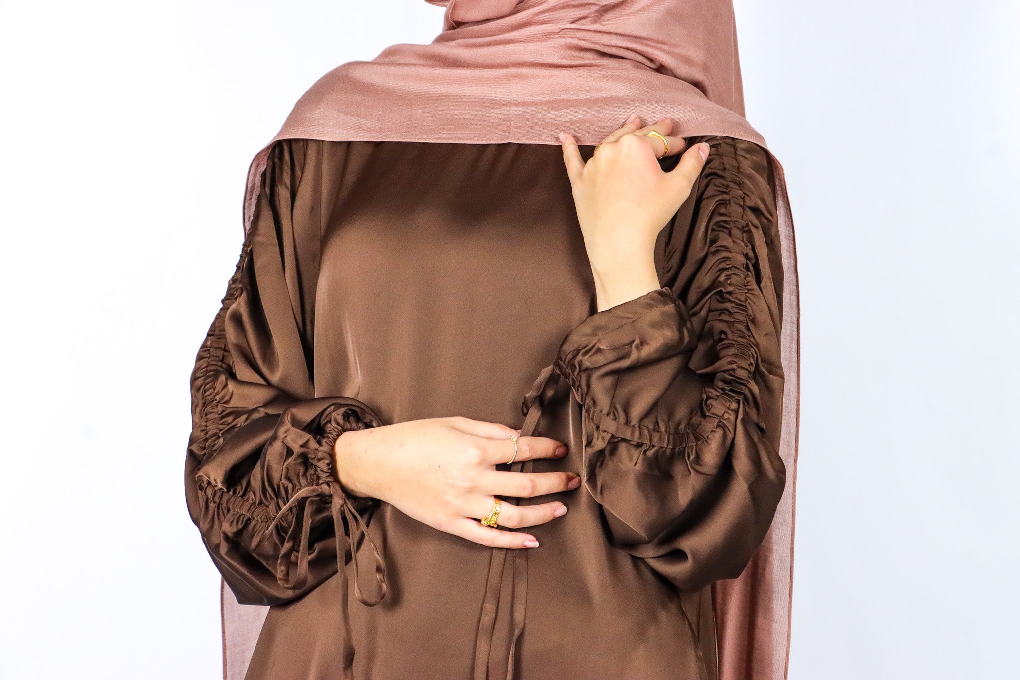 Ruched Sleeve Abaya - Mocha