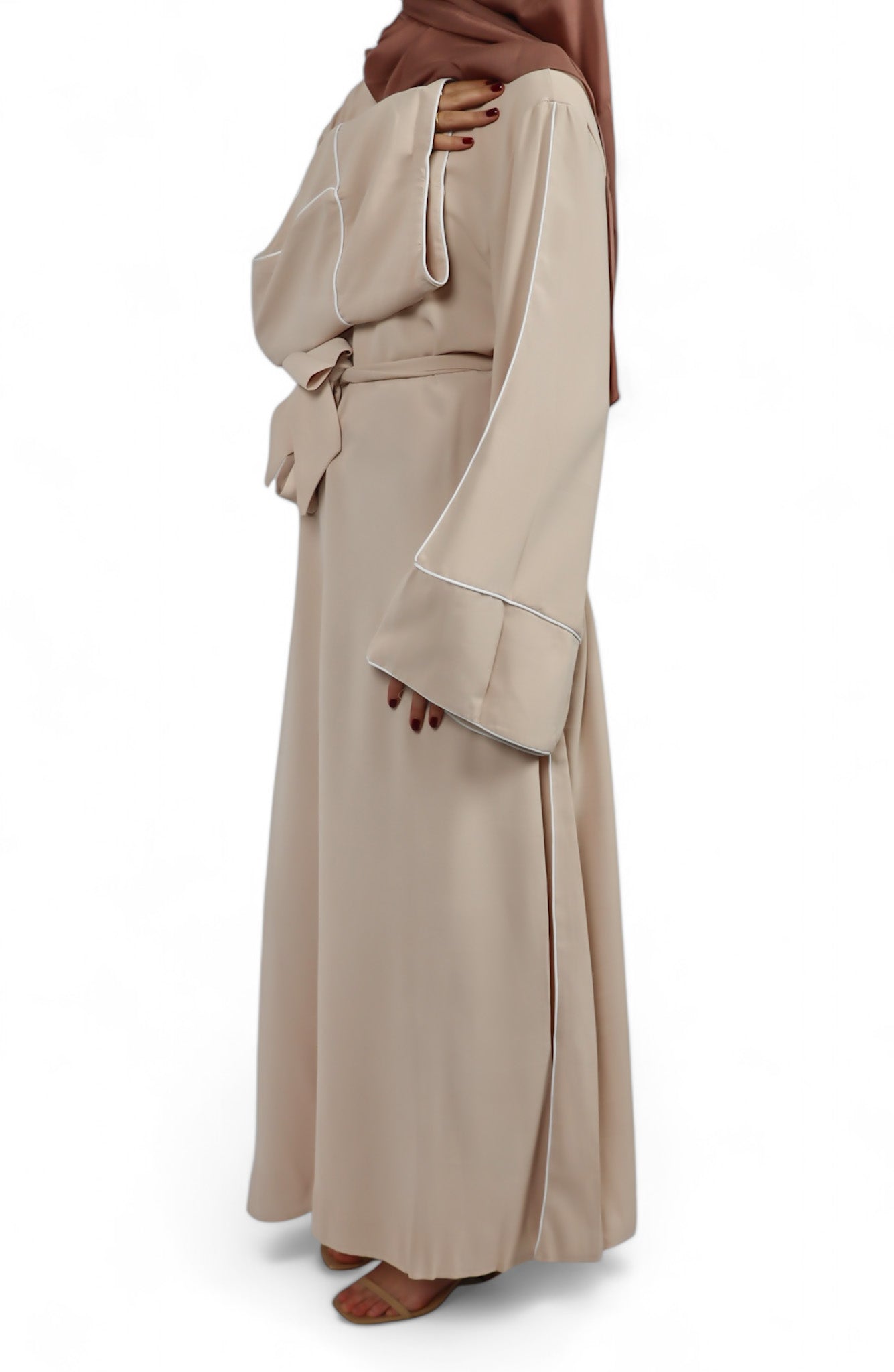 Outline Abaya - Cream