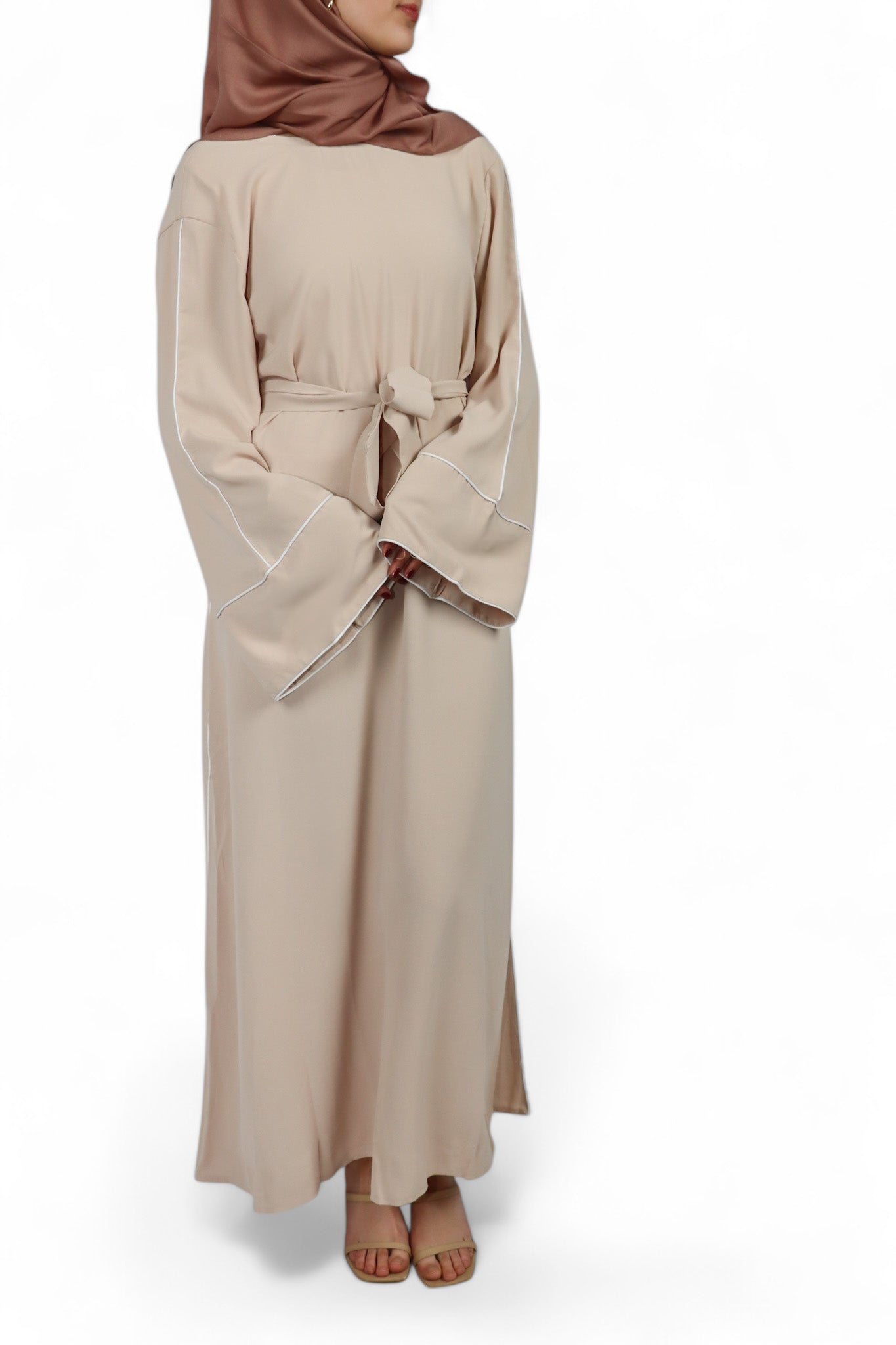 Outline Abaya - Cream
